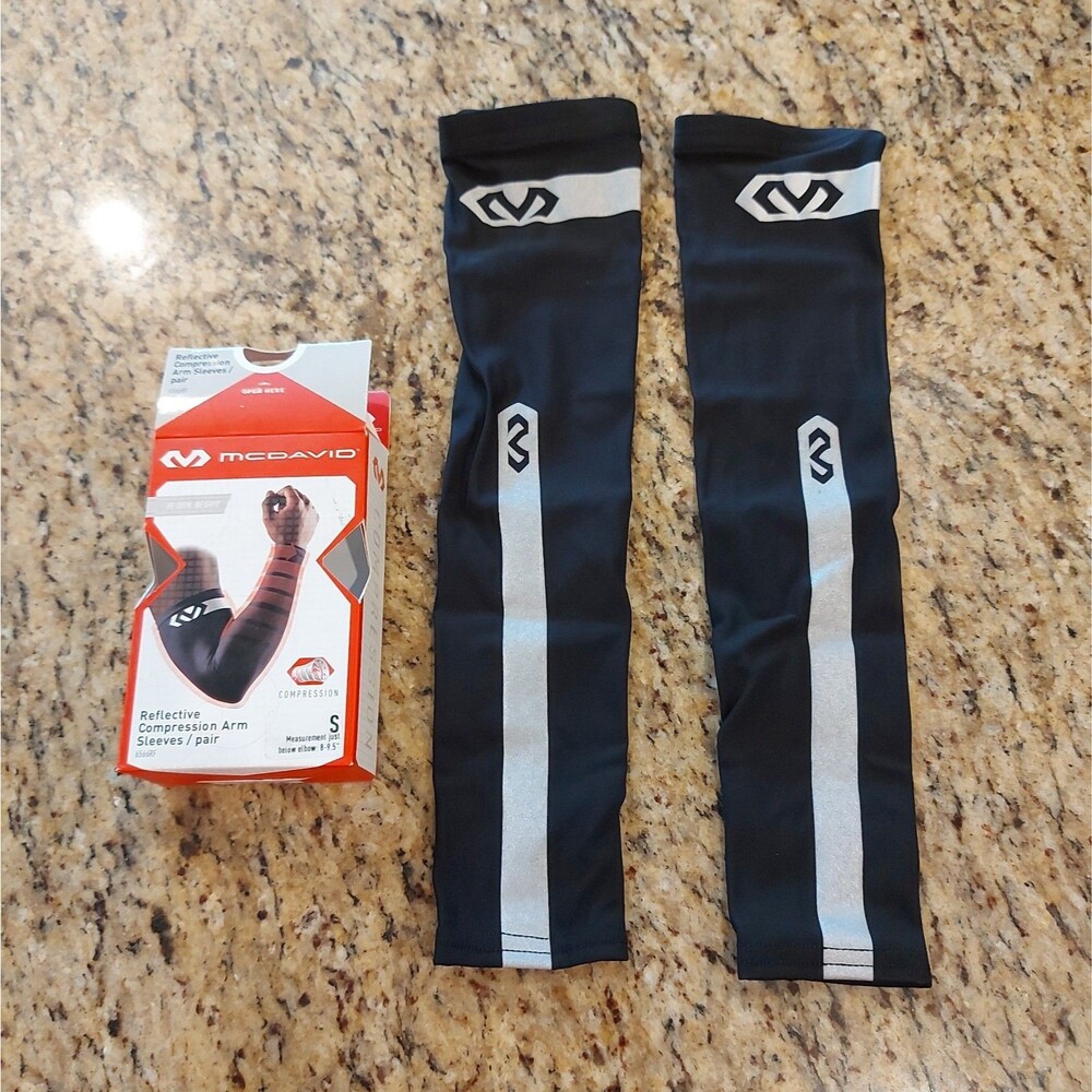 MCDAVID Reflective Compression Basketball Arm Sleeves Pair NEW Men Small Black